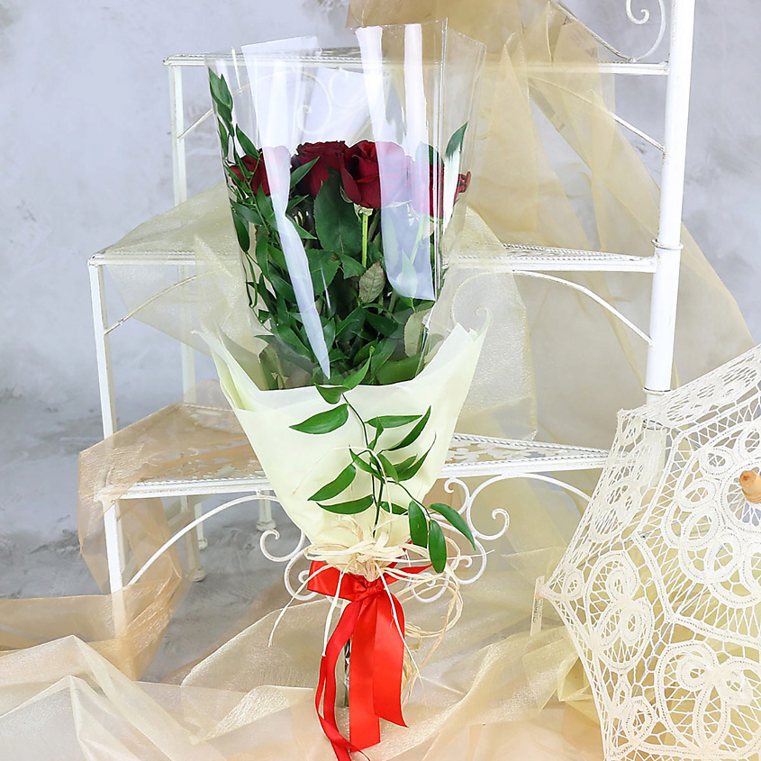 Изображение товара Букет из 9 красных роз 60 см в упаковке для подарка