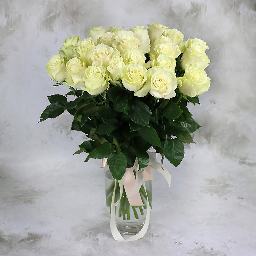 Изображение товара Букет из 25 белых эквадорских роз Мондиаль - свежие и элегантные