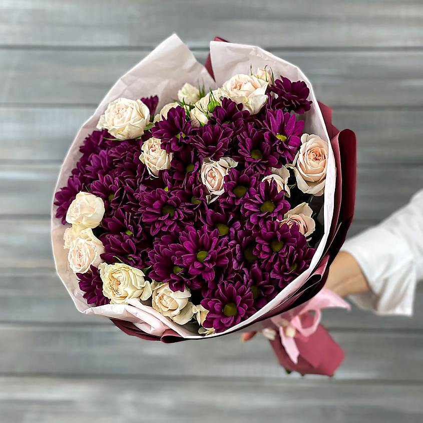 Изображение товара Элегантный букет из роз и хризантем для подарка