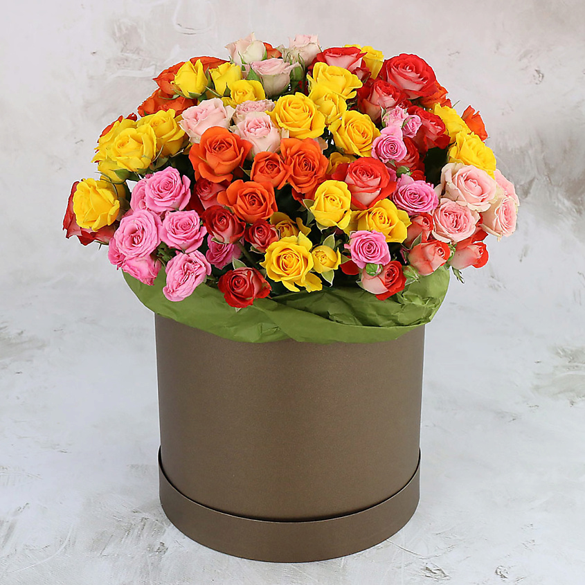 Изображение товара БУКЕТ МАРКЕТ ДАРИТЕ С УДОВОЛЬСТВИЕМ 25 разноцветных кустовых роз в шляпной коробке, 1 шт.