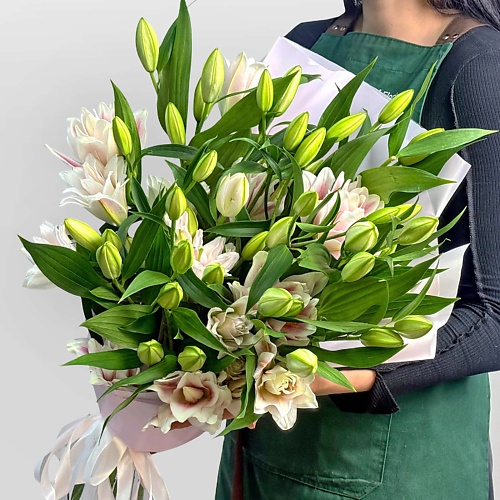 

STUDIO FLORISTIC Букет из Махровых Лилий 15 шт «Ода Любви», Букет из Махровых Лилий 15 шт «Ода Любви»