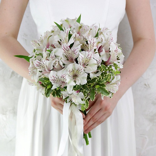 

БУКЕТ МАРКЕТ ДАРИТЕ С УДОВОЛЬСТВИЕМ Букет невесты из альстромерий и питтоспорума, Букет невесты из альстромерий и питтоспорума