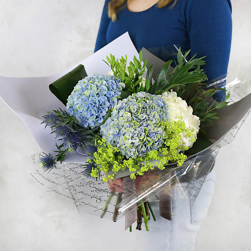 

БУКЕТ МАРКЕТ ДАРИТЕ С УДОВОЛЬСТВИЕМ Креативный букет из гортензий, листьев эвкалипта и филодендрона, Креативный букет из гортензий, листьев эвкалипта и филодендрона