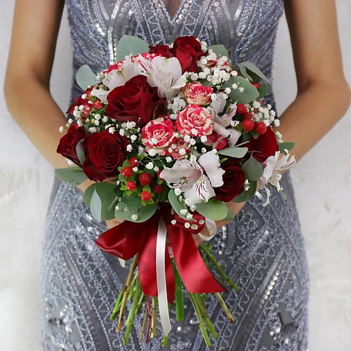 

БУКЕТ МАРКЕТ ДАРИТЕ С УДОВОЛЬСТВИЕМ Букет из роз, гиперикума и альстромерий, Букет из роз, гиперикума и альстромерий