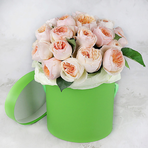 

БУКЕТ МАРКЕТ ДАРИТЕ С УДОВОЛЬСТВИЕМ 25 пионовидных персиковых роз в шляпной коробке, 25 пионовидных персиковых роз в шляпной коробке