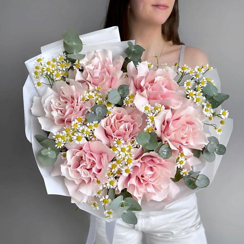 

MERSI FLOWERS Нежный букет французская роза, голландская ромашка и эвкалипт, Нежный букет французская роза, голландская ромашка и эвкалипт