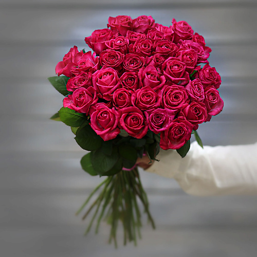 

БУКЕТ МАРКЕТ ДАРИТЕ С УДОВОЛЬСТВИЕМ Букет из 35 малиновых роз (Россия) с лентой 60 см, Букет из 35 малиновых роз (Россия) с лентой 60 см