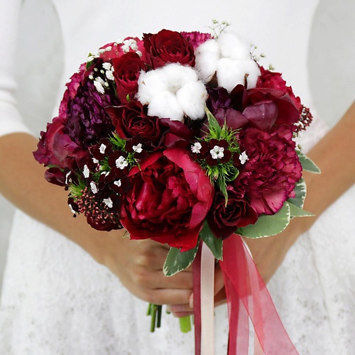 

БУКЕТ МАРКЕТ ДАРИТЕ С УДОВОЛЬСТВИЕМ Букет из пионов, роз, гвоздик и хлопка, Букет из пионов, роз, гвоздик и хлопка