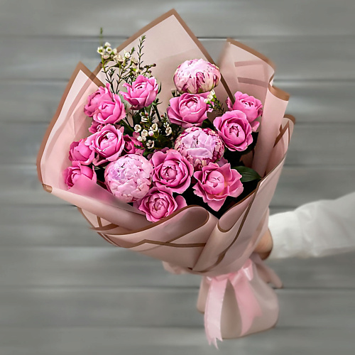 

БУКЕТ МАРКЕТ ДАРИТЕ С УДОВОЛЬСТВИЕМ Букет из пионовидных роз, пионов и хамелациума, Букет из пионовидных роз, пионов и хамелациума