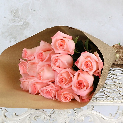 

БУКЕТ МАРКЕТ ДАРИТЕ С УДОВОЛЬСТВИЕМ Букет из 15 нежно-розовых роз 60 см. в крафте, Букет из 15 нежно-розовых роз 60 см. в крафте