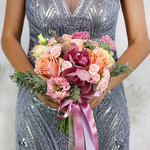 

БУКЕТ МАРКЕТ ДАРИТЕ С УДОВОЛЬСТВИЕМ Букет из роз, орхидей и скабиозы, Букет из роз, орхидей и скабиозы