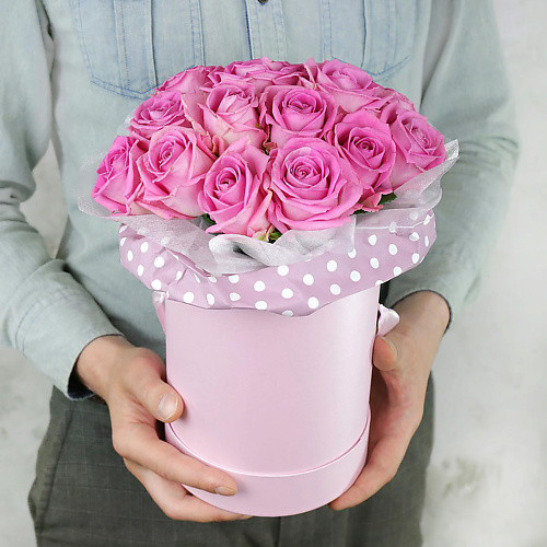 

БУКЕТ МАРКЕТ ДАРИТЕ С УДОВОЛЬСТВИЕМ Композиция в шляпной коробке из 15 розовых роз, Россия, Композиция в шляпной коробке из 15 розовых роз, Россия