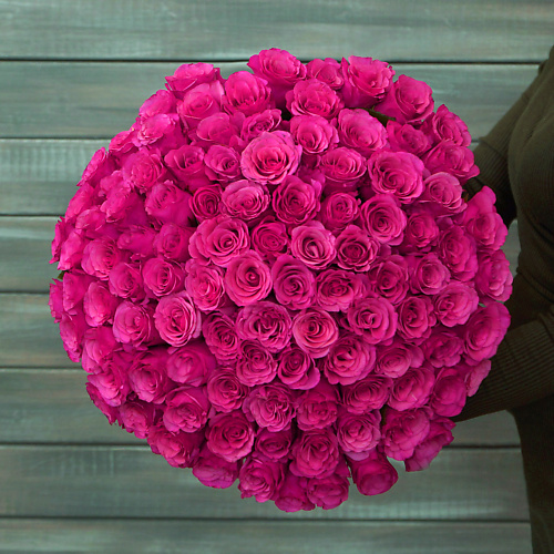 

БУКЕТ МАРКЕТ ДАРИТЕ С УДОВОЛЬСТВИЕМ 75 малиновых роз с лентой Кения 40 см., 75 малиновых роз с лентой Кения 40 см.