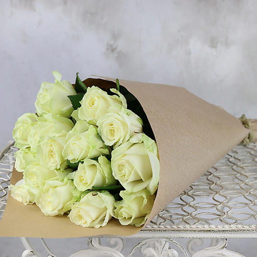 

БУКЕТ МАРКЕТ ДАРИТЕ С УДОВОЛЬСТВИЕМ Букет из 15 белых роз - Аваланж Россия 60 см., Букет из 15 белых роз - Аваланж Россия 60 см.