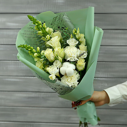 

БУКЕТ МАРКЕТ ДАРИТЕ С УДОВОЛЬСТВИЕМ Букет с розами и лавандой, Букет с розами и лавандой