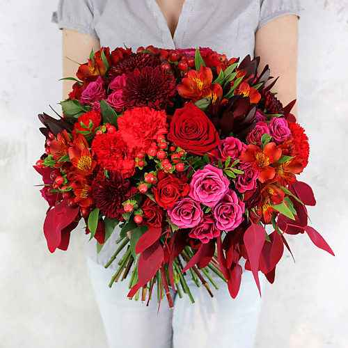 

БУКЕТ МАРКЕТ ДАРИТЕ С УДОВОЛЬСТВИЕМ Яркий букет из роз, хризантем, гвоздик и альстромерий, Яркий букет из роз, хризантем, гвоздик и альстромерий