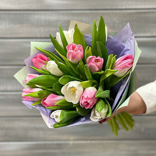 

БУКЕТ МАРКЕТ ДАРИТЕ С УДОВОЛЬСТВИЕМ Букет из 15 розовых и белых тюльпанов в упаковке, Букет из 15 розовых и белых тюльпанов в упаковке
