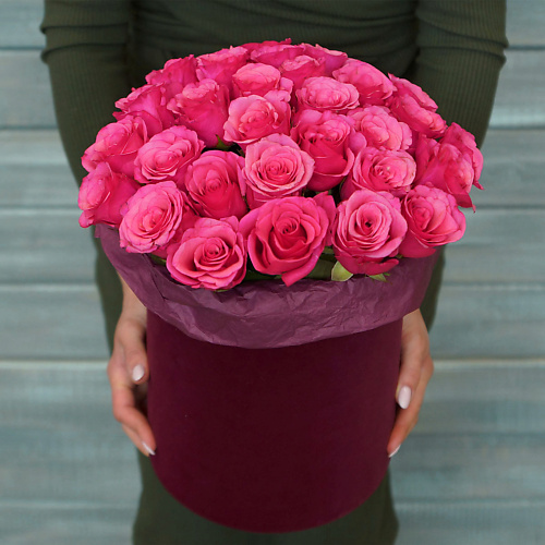 

БУКЕТ МАРКЕТ ДАРИТЕ С УДОВОЛЬСТВИЕМ 29 малиновых роз в шляпной коробке, Кения, 29 малиновых роз в шляпной коробке, Кения