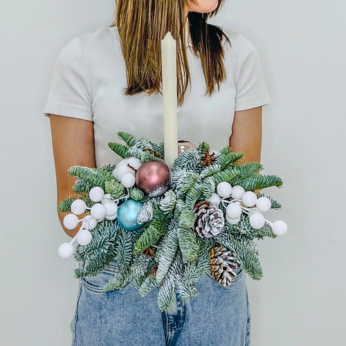 

ЛЭТУАЛЬ FLOWERS Новогодняя композиция из нобилиса со свечой и декором Льдинка, Новогодняя композиция из нобилиса со свечой и декором Льдинка