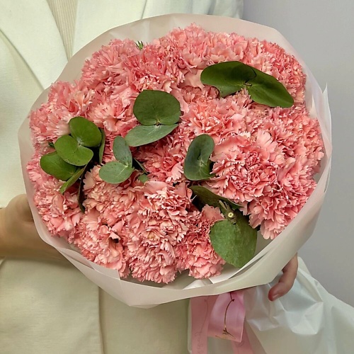 

CHALET GREEN Букет из коралловых диантусов и эвкалипта, Букет из коралловых диантусов и эвкалипта