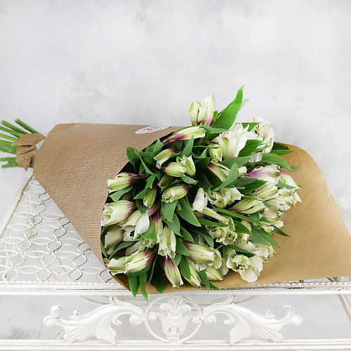 

БУКЕТ МАРКЕТ ДАРИТЕ С УДОВОЛЬСТВИЕМ Букет из 15 белых альстромерий в крафте, Букет из 15 белых альстромерий в крафте