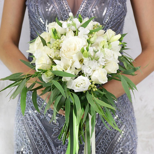 

БУКЕТ МАРКЕТ ДАРИТЕ С УДОВОЛЬСТВИЕМ Букет из роз, фрезий и лизиантуса, Букет из роз, фрезий и лизиантуса