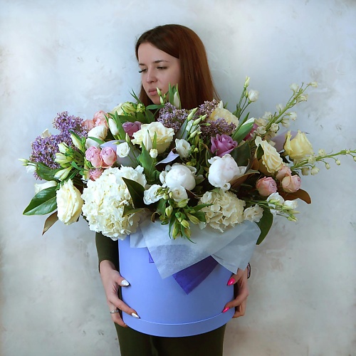 

БУКЕТ МАРКЕТ ДАРИТЕ С УДОВОЛЬСТВИЕМ Весенний букет в шляпной коробке, Весенний букет в шляпной коробке