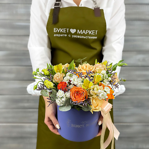 

БУКЕТ МАРКЕТ ДАРИТЕ С УДОВОЛЬСТВИЕМ Композиция в шляпной коробке из роз и лизиантусов, Композиция в шляпной коробке из роз и лизиантусов