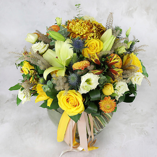 

БУКЕТ МАРКЕТ ДАРИТЕ С УДОВОЛЬСТВИЕМ Букет из лилии, роз, эрингиума и лизиантуса, Букет из лилии, роз, эрингиума и лизиантуса