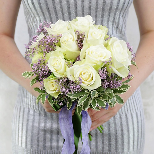 

БУКЕТ МАРКЕТ ДАРИТЕ С УДОВОЛЬСТВИЕМ Букет из роз и гипсофил с листьями питтоспорума, Букет из роз и гипсофил с листьями питтоспорума