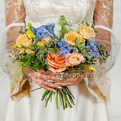 

БУКЕТ МАРКЕТ ДАРИТЕ С УДОВОЛЬСТВИЕМ Букет невесты из роз, гортензии и паникума, Букет невесты из роз, гортензии и паникума