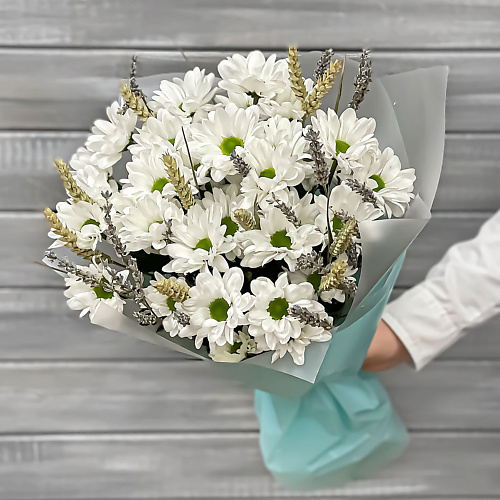 

БУКЕТ МАРКЕТ ДАРИТЕ С УДОВОЛЬСТВИЕМ Букет из хризантем и пшеницы с лавандой, Букет из хризантем и пшеницы с лавандой