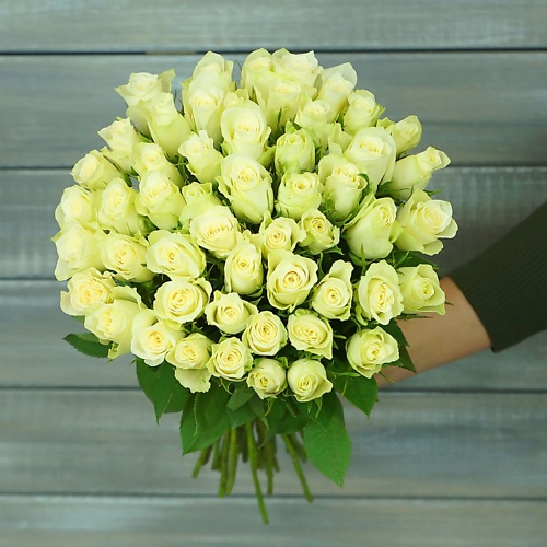 

БУКЕТ МАРКЕТ ДАРИТЕ С УДОВОЛЬСТВИЕМ 65 белых роз с лентой Кения 40 см., 65 белых роз с лентой Кения 40 см.