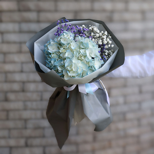 

БУКЕТ МАРКЕТ ДАРИТЕ С УДОВОЛЬСТВИЕМ Букет из голубой гортензии и гипсофил, Букет из голубой гортензии и гипсофил