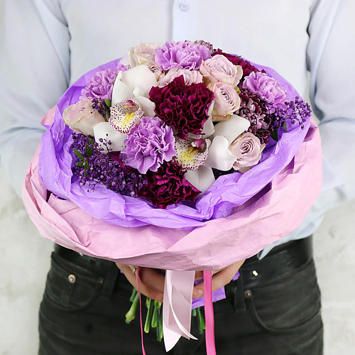 

БУКЕТ МАРКЕТ ДАРИТЕ С УДОВОЛЬСТВИЕМ Букет из гвоздик, кустовых роз и орхидей, Букет из гвоздик, кустовых роз и орхидей