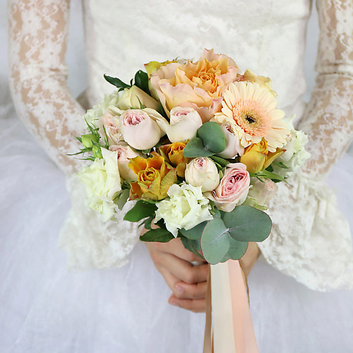 

БУКЕТ МАРКЕТ ДАРИТЕ С УДОВОЛЬСТВИЕМ Букет невесты из гербер, роз и лизиантуса, Букет невесты из гербер, роз и лизиантуса