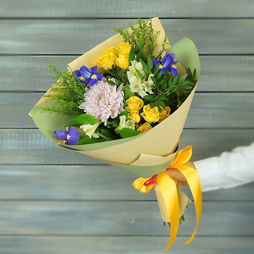 

БУКЕТ МАРКЕТ ДАРИТЕ С УДОВОЛЬСТВИЕМ Букет из роз, альстромерий и ирисов, Букет из роз, альстромерий и ирисов