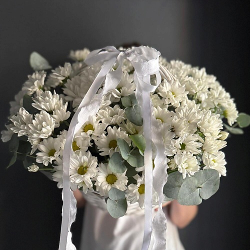 

CHALET GREEN Корзина с хризантемами и эвкалиптом, Корзина с хризантемами и эвкалиптом