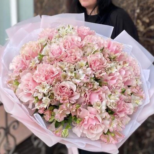 

CHALET GREEN Букет большой "Мечта каждой девушки" из французской розы и альстромерии, Букет большой "Мечта каждой девушки" из французской розы и альстромерии