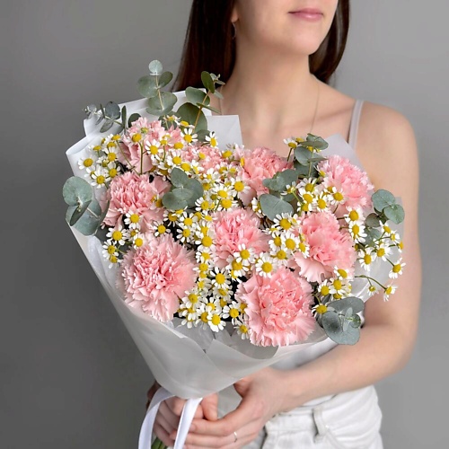 

MERSI FLOWERS Розовый букет голландская ромашка матрикария, диантус розовая гвоздика и эвкалипт, Розовый букет голландская ромашка матрикария, диантус розовая гвоздика и эвкалипт