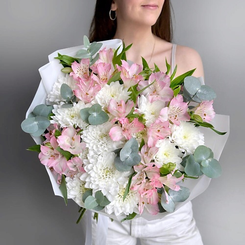 

MERSI FLOWERS Нежный букет кустовая хризантема, розовая альстромерия и эвкалипт, Нежный букет кустовая хризантема, розовая альстромерия и эвкалипт