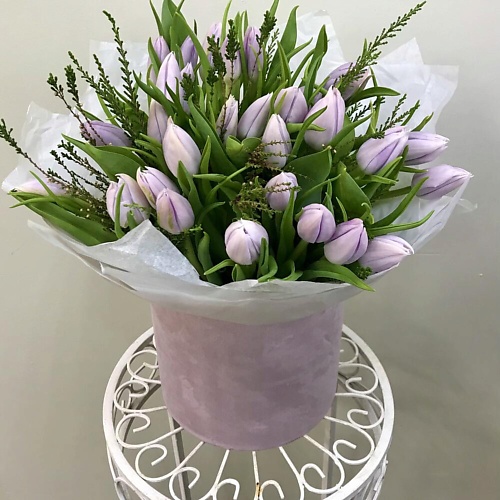 

ILE DE FLEURS Тюльпаны в бархатной коробке, Тюльпаны в бархатной коробке