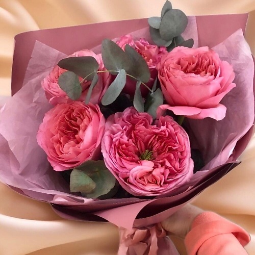 

ILE DE FLEURS Пионовидные розы и эвкалипт, Пионовидные розы и эвкалипт