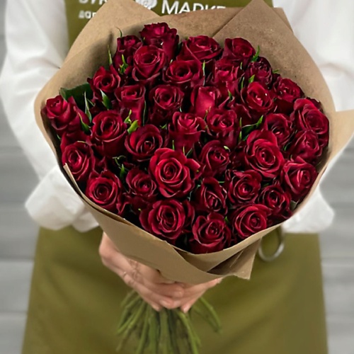 

БУКЕТ МАРКЕТ ДАРИТЕ С УДОВОЛЬСТВИЕМ Букет из 39 красных роз в крафте Кения 40 см., Букет из 39 красных роз в крафте Кения 40 см.