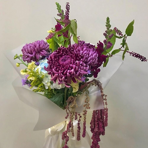 

ILE DE FLEURS Букет с хризантемой Бигуди. Авторский, осенний, шикарный, Букет с хризантемой Бигуди. Авторский, осенний, шикарный