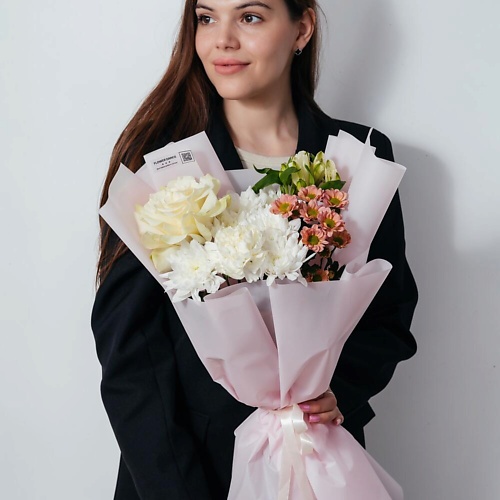 Букет живых цветов FLOWER DANCE Белые розы с хризантемой