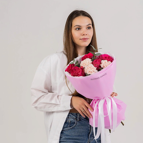 Букет живых цветов FLOWER DANCE Шикарный букет - розы и диантус