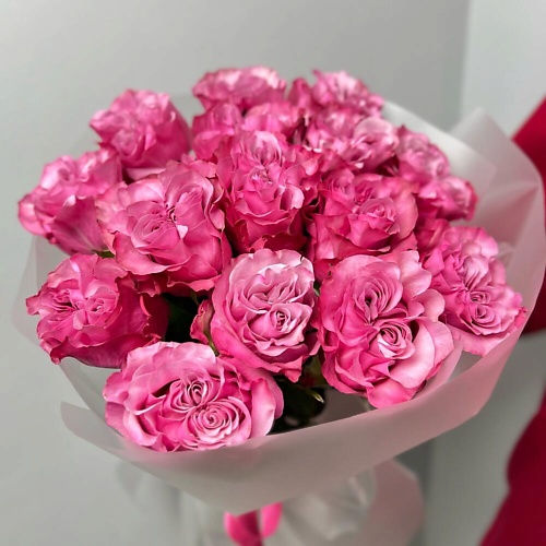 Букет живых цветов FLORES 15 шикарных розовых пионовидных роз