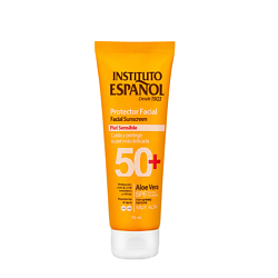 Солнцезащитный влагостойкий легкий крем для чувствительной кожи лица SPF50+