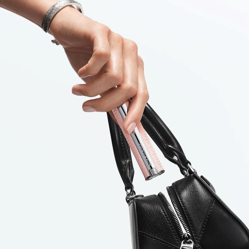 GIVENCHY Твердые духи Irresistible – фото 4